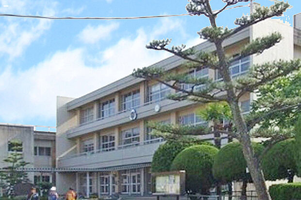 名取市立増田西小学校　徒歩15分