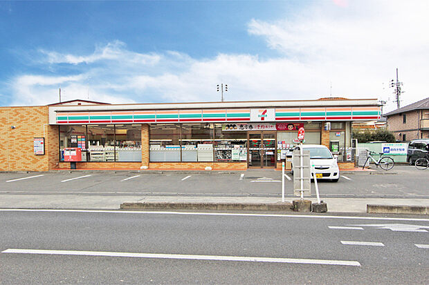 セブンイレブン上飯田店　徒歩7分