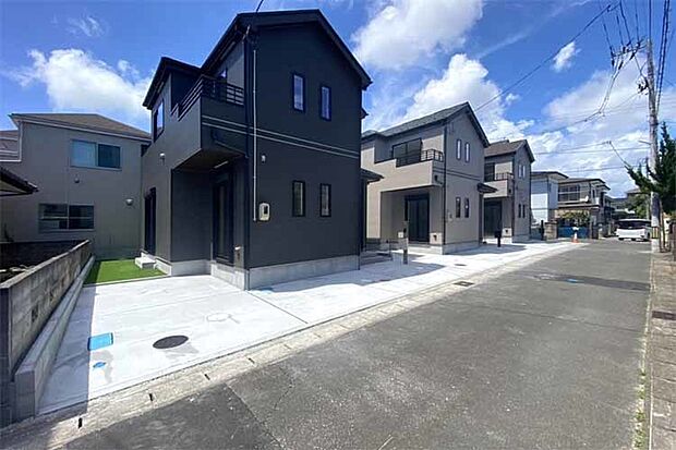 (現地外観)小学校まで徒歩6分!