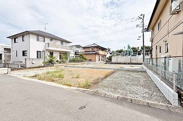 愛車を守るビルドインガレージ付き!現地(2026年9月)撮影