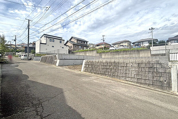 活用しやすいきれいな整形地!前面道路も広くて過ごしやすい♪現地(2026年9月)撮影