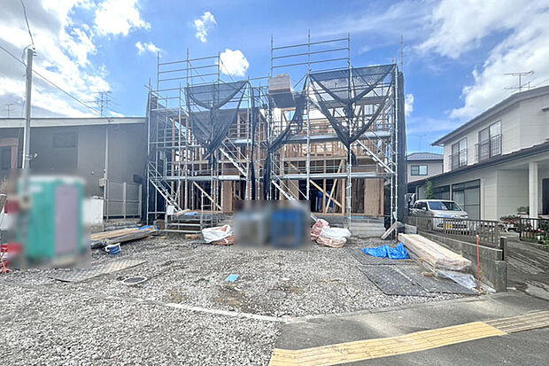 スーパーや飲食店などの生活施設が近隣に充実した住みやすいエリア!現地(2026年9月)撮影