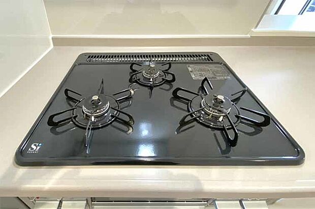 (ガスコンロ)3口コンロで複数の調理もできます♪