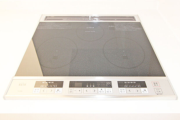(同仕様・IHクッキングヒーター)お手入れ楽々I H!お料理汚れをサッとひと吹き!