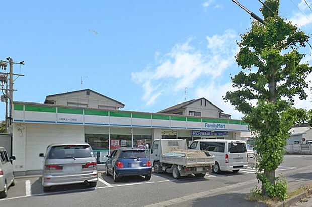 ファミリーマート岩沼吹上一丁目店 徒歩17分