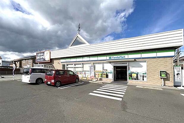 ファミリーマート宮城大和杜のまち店　徒歩12分