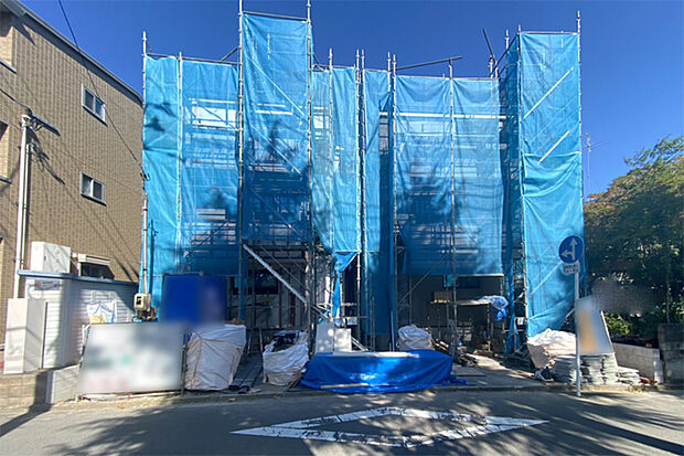 （現地外観）小学校徒歩1分、中学校徒歩14分♪