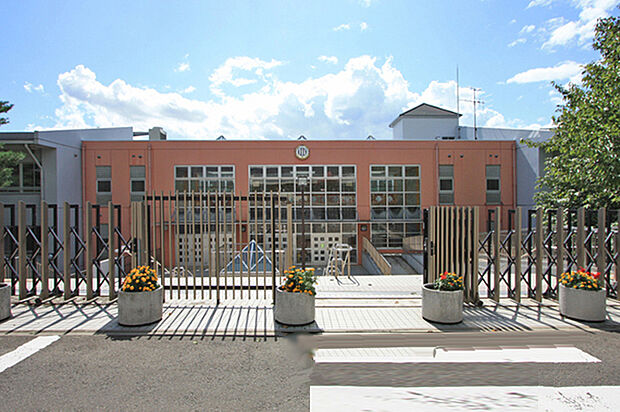 八木山小学校 徒歩13分