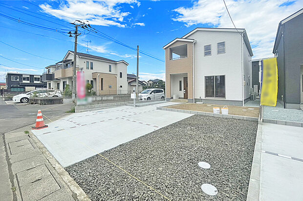 1・2階それぞれに廊下収納付き！日用品や大きな荷物を一括管理！現地（2026年7月）撮影