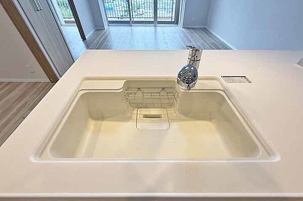 （混合水栓）傷やサビ、熱にも強いステンレス！広々シンクで楽しくお料理！