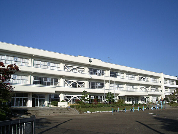 富谷市立富谷小学校　徒歩15分
