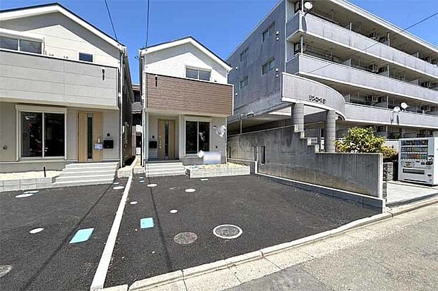 (現地写真)南道路で明るく開放的!