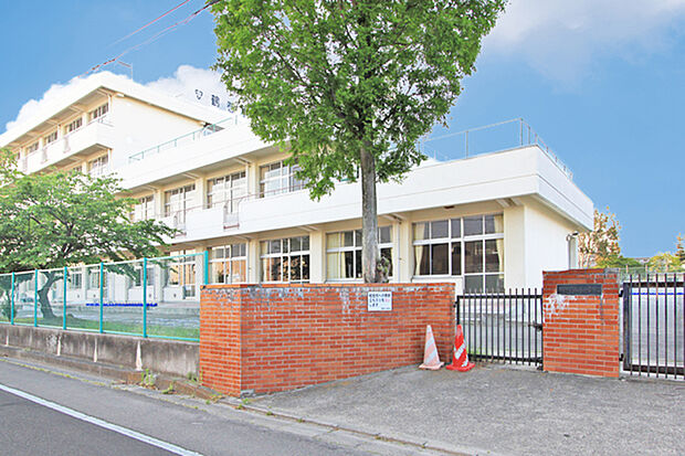 仙台市立鶴巻小学校　徒歩3分