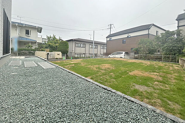 (庭)BBQや家庭菜園もできそうなくらい広々としたお庭を完備!