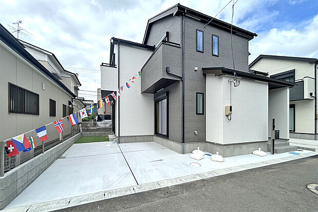 （現地外観）小学校まで徒歩3分！