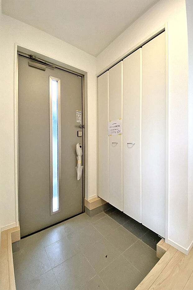 (靴箱)家族の靴をすっきり収納できます♪