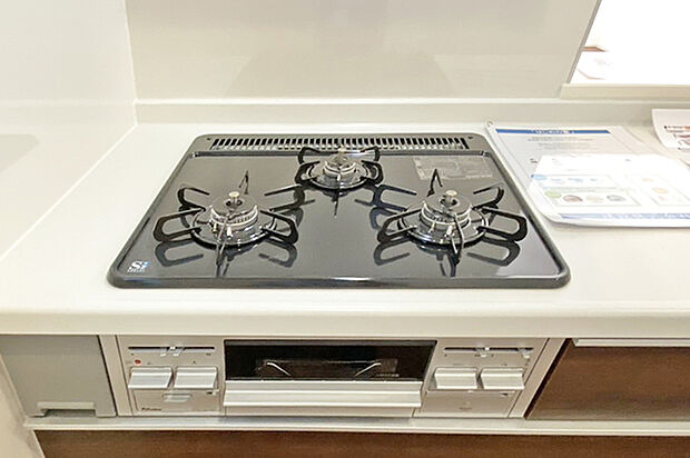 (ガスコンロ) 同時に作業ができ効率的♪便利な3つくちコンロ!
