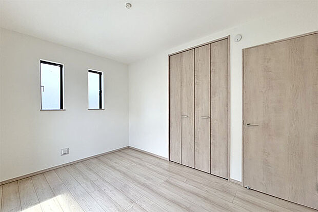 (洋室)お手入れのしやすい全室フローリング♪お子様の一人部屋としてもGood!