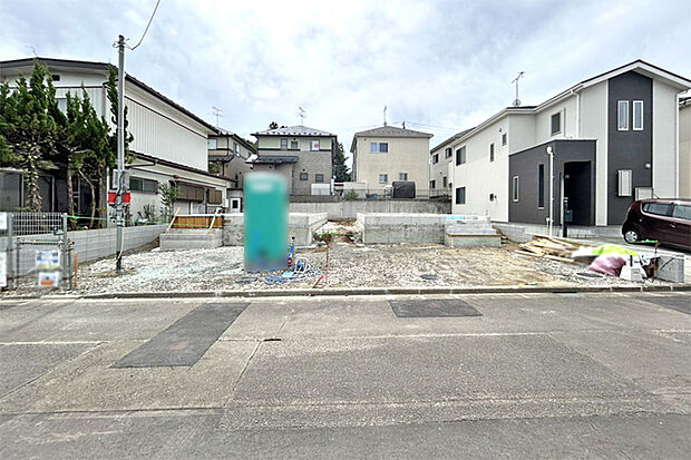 (現地外観)徒歩圏内に生活施設が充実!