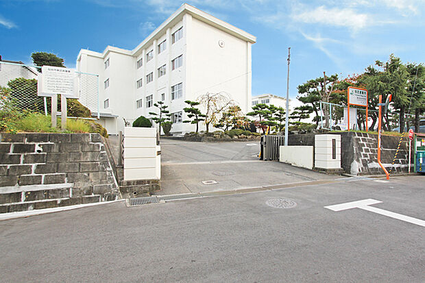 仙台市立南光台中学校 徒歩24分