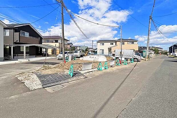 1階の洋室はホールからも行き来可能!客間にいかがでしょうか!現地(2026年9月)撮影