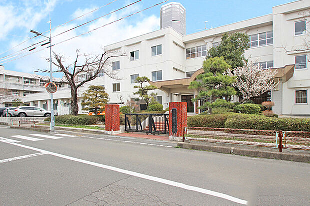 岩沼市立岩沼小学校 徒歩6分