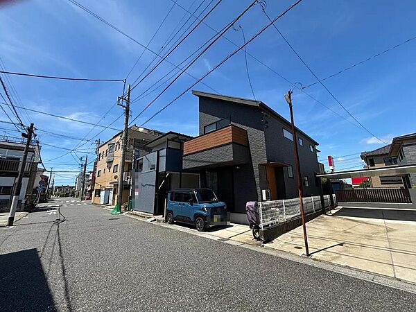 前面道路含む現地外観