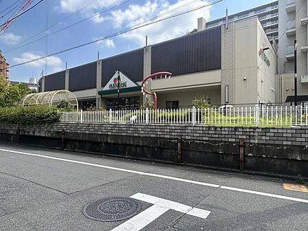 マルエツ板橋駅前店まで約40m 徒歩1分