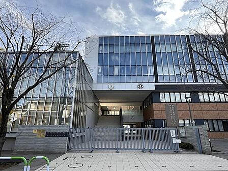 豊島区立池袋本町小学校・池袋中学校まで約650m 徒歩9分