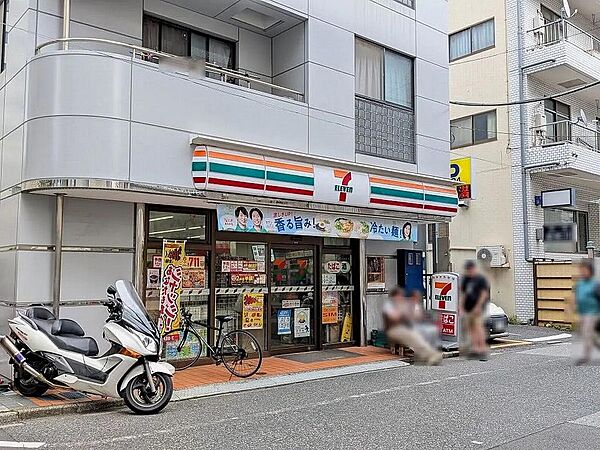 セブンイレブン台東谷中３丁目店まで約210ｍ　徒歩3分