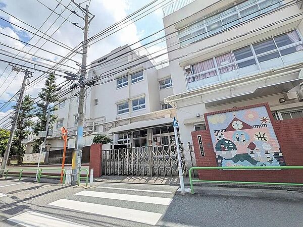 板橋区立志村第三小学校まで約340ｍ 徒歩5分
