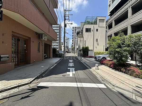前面道路（南側）
