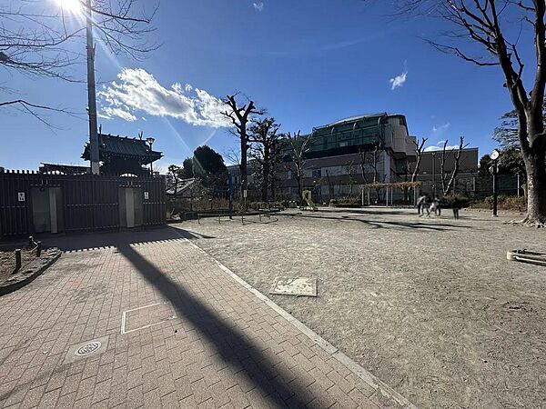 白山公園まで約230ｍ