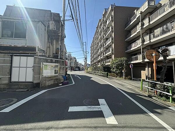 前面道路・歩道