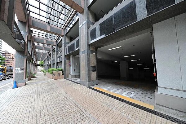 駐車場出入口