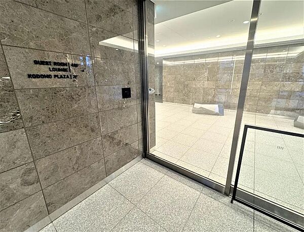 敷地内　共用エレベーターホール