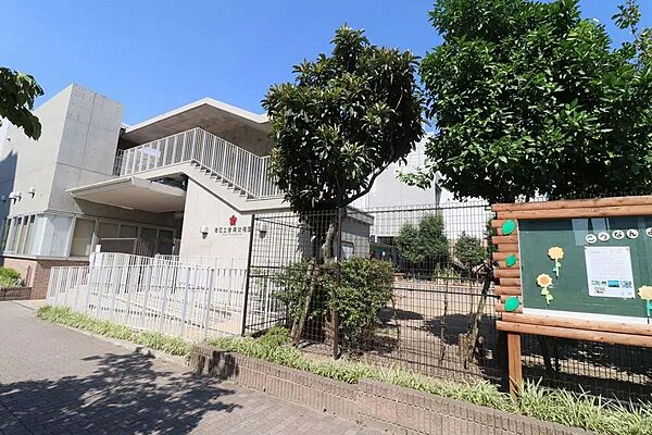 区立港南幼稚園まで約380ｍ　徒歩5分