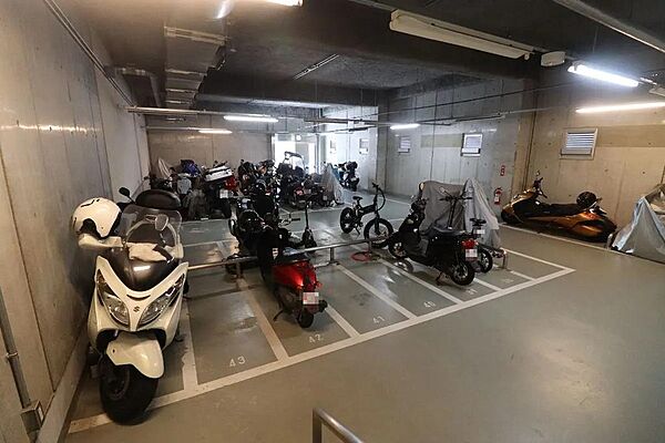 バイク置き場