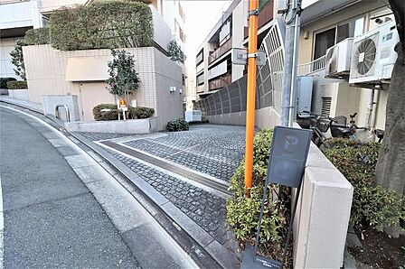 駐車場出入口