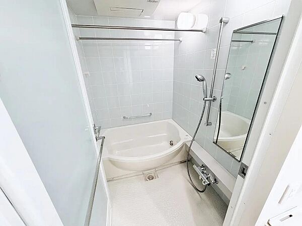 浴室を拡大表示