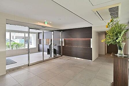 エントランスホール