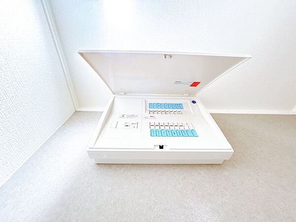 【リフォーム済】分電盤は新品交換します。弊社での通電確認後のお引渡しになりますので、お住まいになられてからも安心ですね。