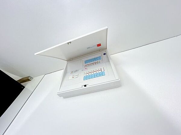 【リフォーム済】分電盤は新品交換します。弊社での通電確認後のお引渡しになりますので、お住まいになられてからも安心ですね。