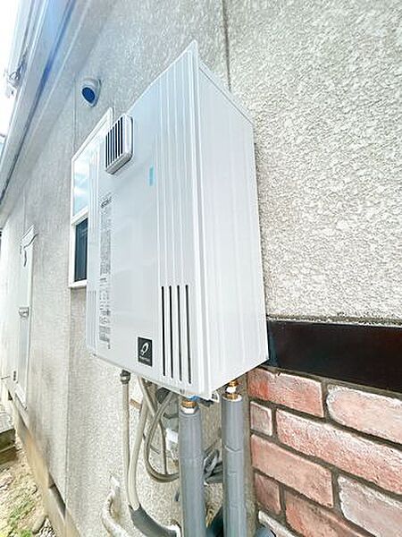 【リフォーム済み】給湯器も新品交換しました。省エネ給湯器ですので、毎月のガス代節約にも嬉しいですね。