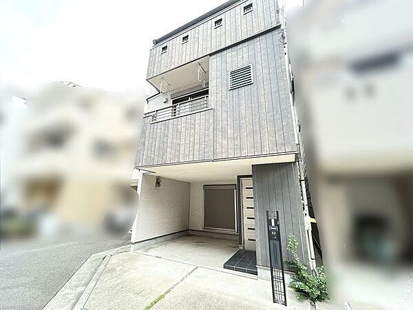 外観：327002992540
