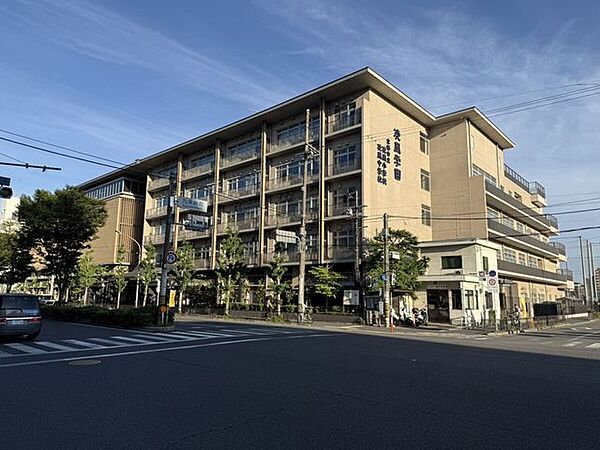 凌風小中学校 640m
