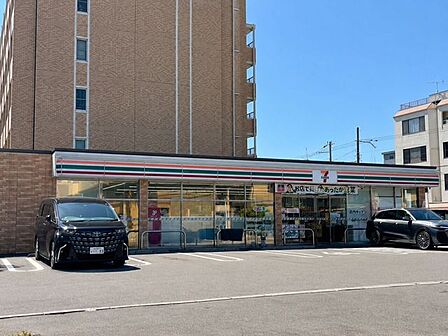 セブン-イレブン 吉祥院仁木ノ森店 740m