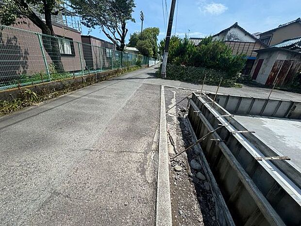前面道路含む現地写真