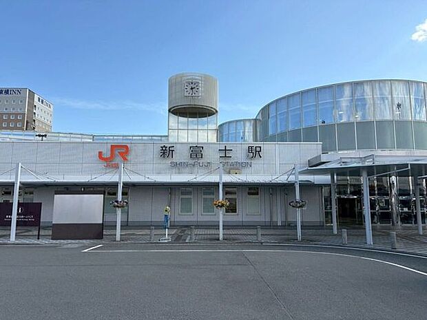 新富士駅 1440m
