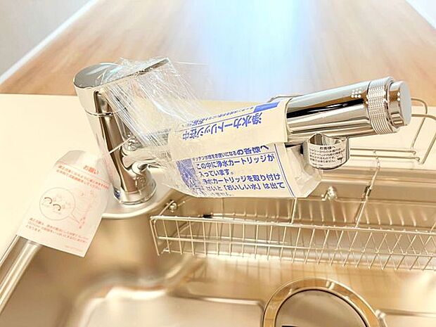 浄水カートリッジ対応混合水栓♪カートリッジの定期交換はご実費となりますが、スマートで安心した水環境でお過ごしいただけます♪
